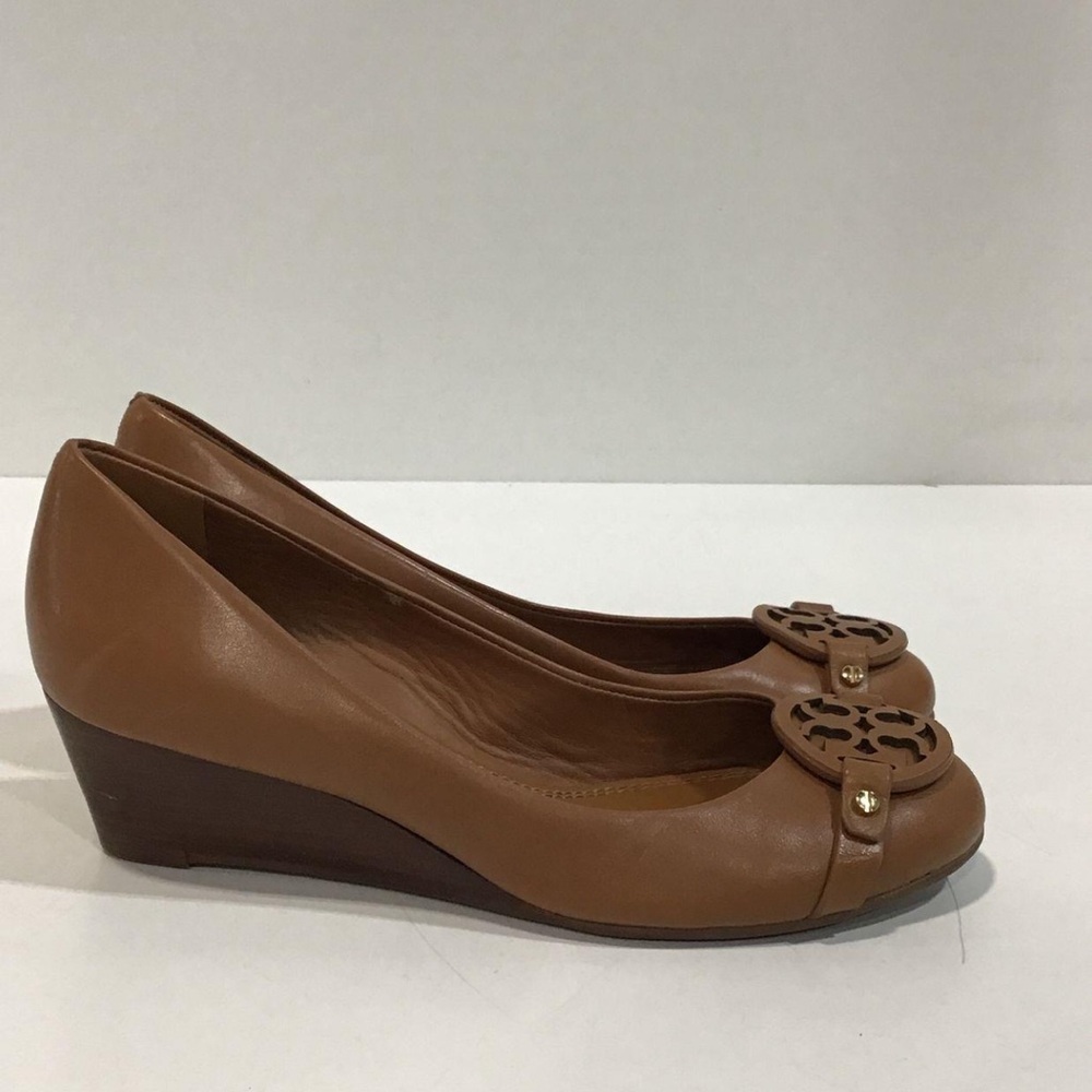 Women’s Tory Burch Tan Leather Wedge Pump Size 5.5M